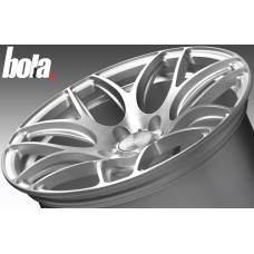 BOLA B8R 18x9.5 MATT SILVER POLISHED FACE